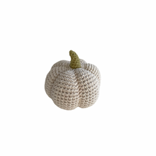 Load image into Gallery viewer, Crochet Pumpkin Natural