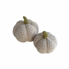 Load image into Gallery viewer, Crochet Pumpkin Natural