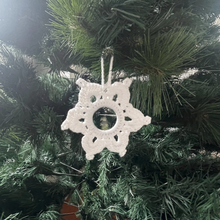 Load image into Gallery viewer, Crochet Star Decoration White